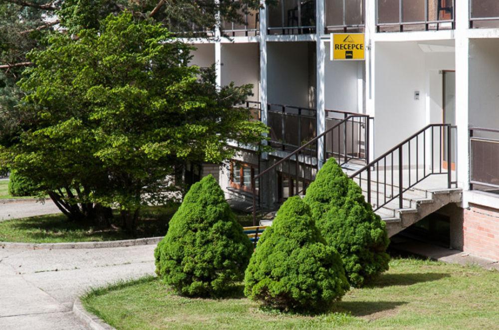 Hotel Radejov Knezdub Zewnętrze zdjęcie