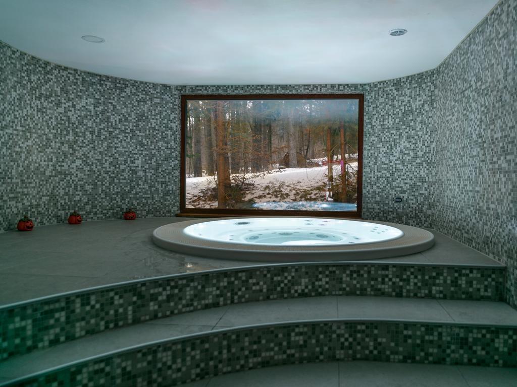 Hotel Radejov Knezdub Zewnętrze zdjęcie